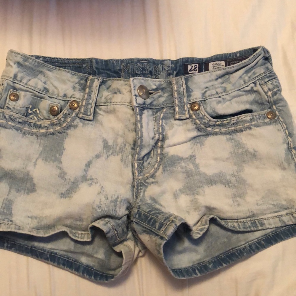 Miss Me Shorts size 28